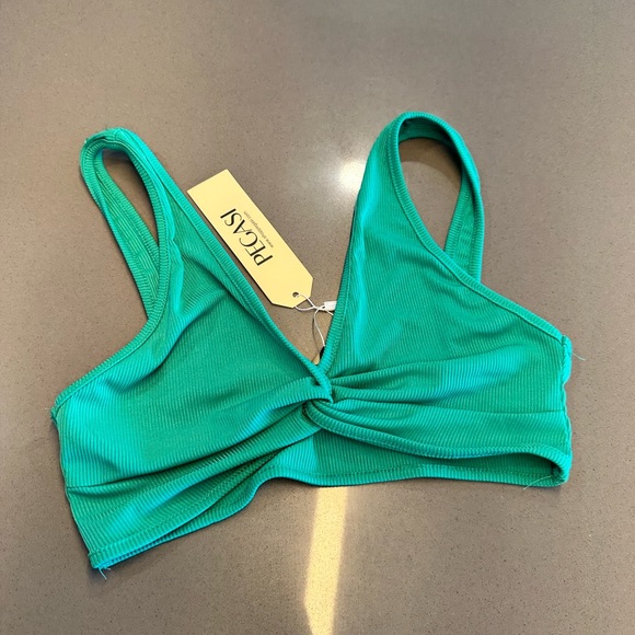 New!!! Two pieces long maxi pencil skirt & bralette top in green - Picture 3 of 11